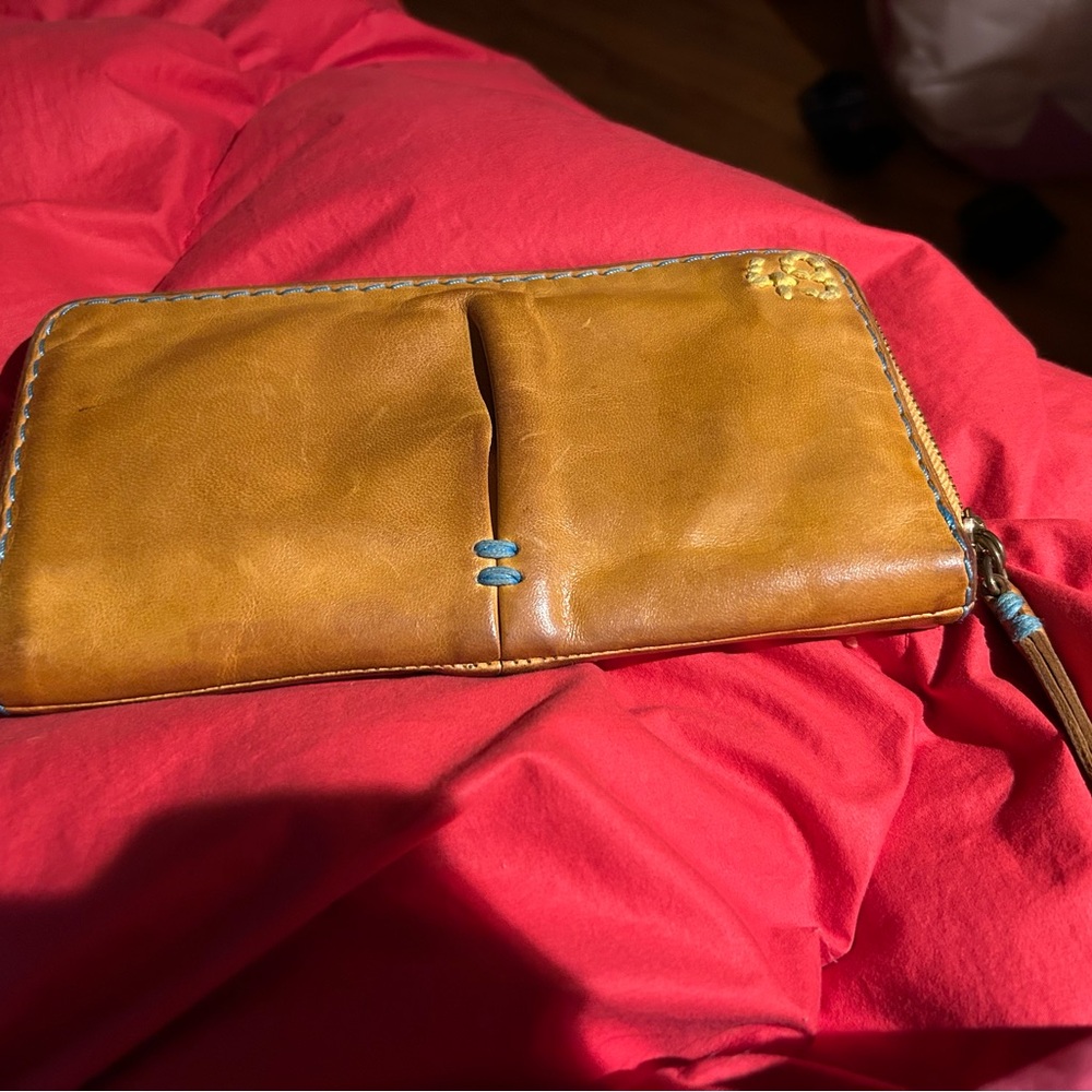 49 Square Miles Black and Red Leather Wallet - Picture 4 of 15